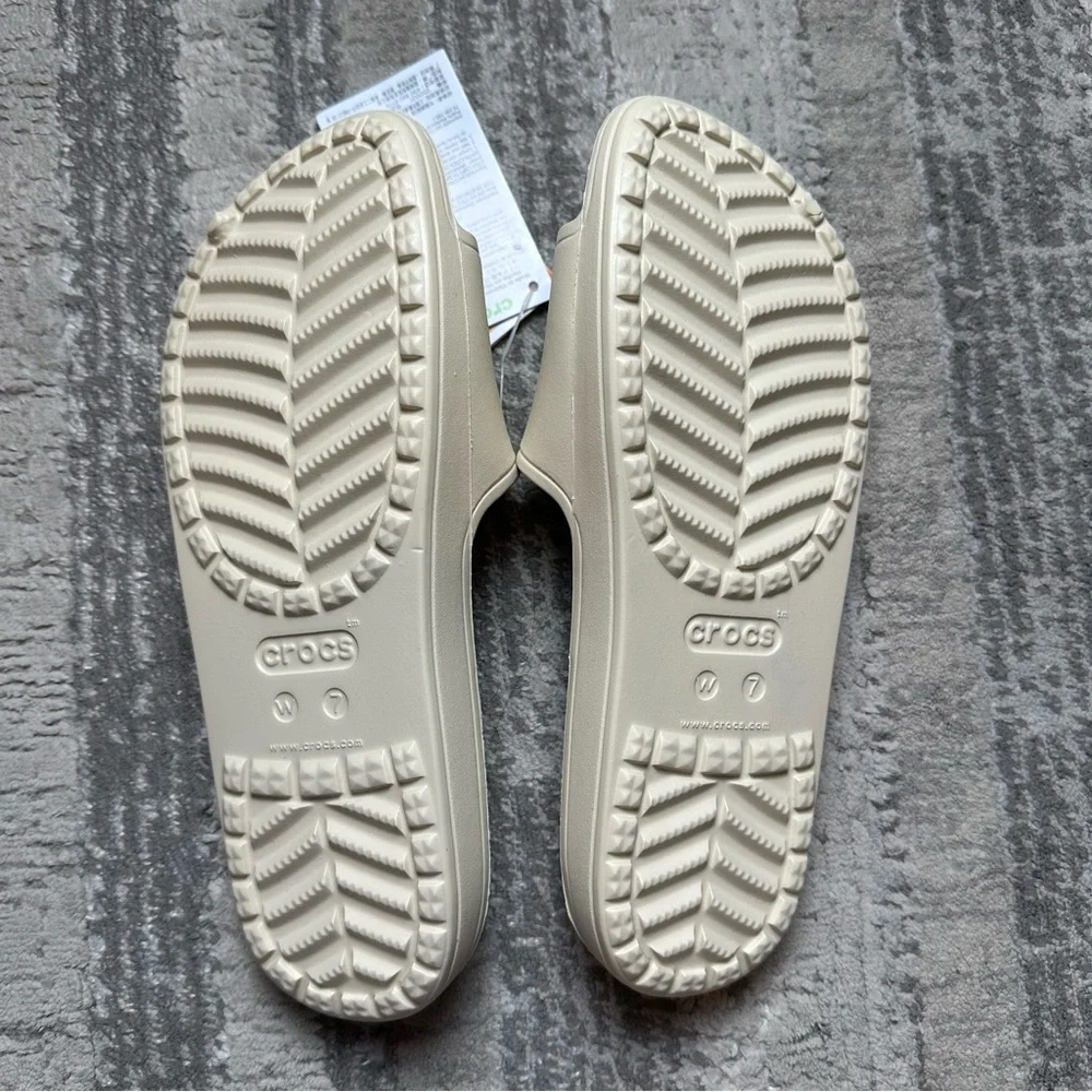 Crocs Women’s Classic Slide Sandals – White, Size W7, NWT - Picture 2 of 4